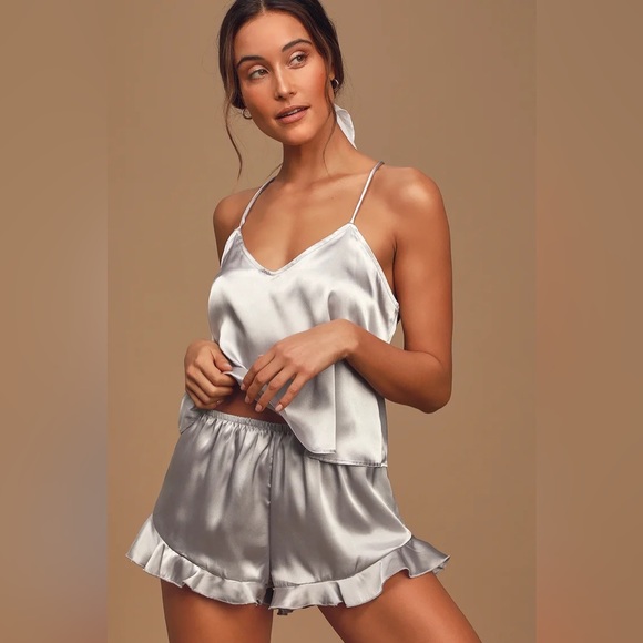 ✨$11✨ Lulu’s Sweetest Dreams Silver Satin Ruffled Two-Piece Pajama Set - Picture 1 of 7